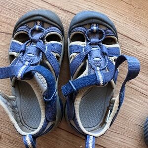 Keen Newport toddler hiking shoes